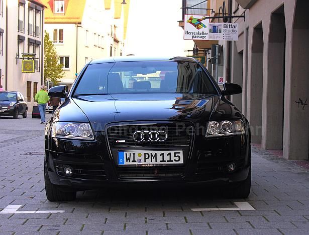 Foto  Wolfgang Pehlemann Wiesbaden - darf man sagen ein geiler Audi mit Black Front
